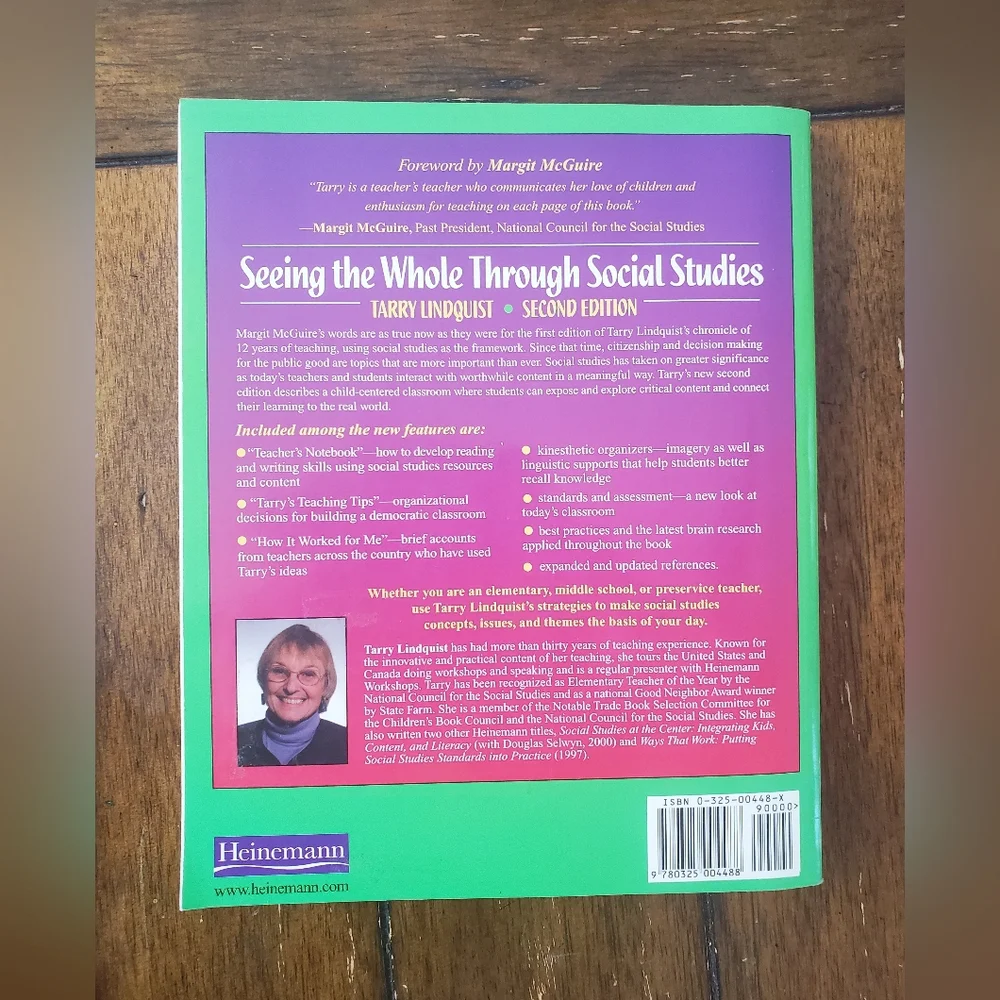 Seeing the Whole Through Social Studies by - Green Cover